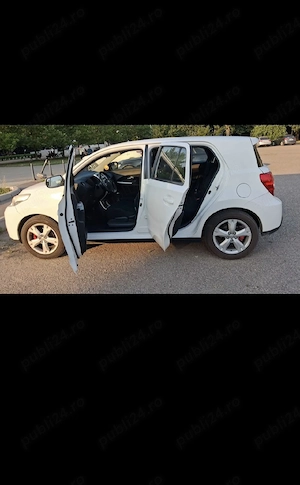 Toyota Urban Cruiser1.3 benzină an 2010 176000 km stare impecabilă proprietar - imagine 5