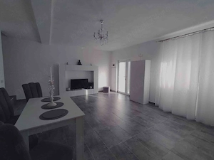 casa de vanzare Dumbrăvița  - imagine 10