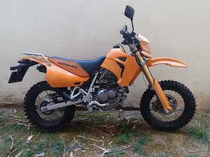 Vand motocicleta Hyosung 125 Supermoto  - imagine 1