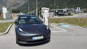 Tesla M3,2021,96388km,dual motor,pompa de caldura - imagine 2