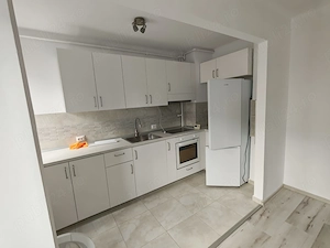 inchiriez apartament cu 2 dormitoare plus living - imagine 9