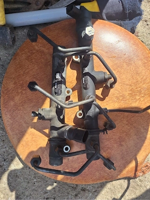 Rampe injectoare A6 C6 3.0 BMK - imagine 2