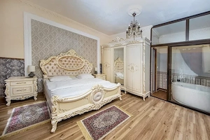 Pensiune afacere, spațiu comercial Centrul Vechi Brașov de inchiriat,   - imagine 2