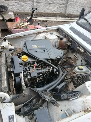 Dezmembrez Dacia Papuc 1.9 