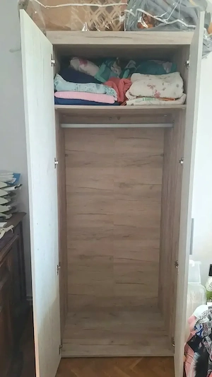 Dulapul cu 2 uși
