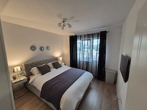 Închiriez apartament 2 camere Mangalia  - imagine 5