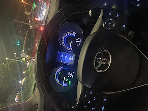 Toyota Auris Hybrid - imagine 6