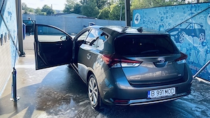 Toyota Auris Hybrid - imagine 4