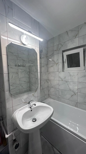 Inchiriez apartament 2 camere, decomandat, Micro 17 - Galați - imagine 3