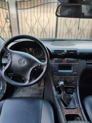 Mercedes Benz C220 CDI - imagine 5