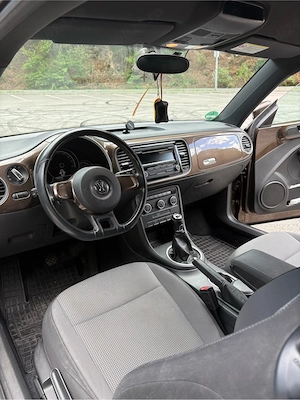 Volkswagen Beetle 1.6 TDI 2013 - imagine 7