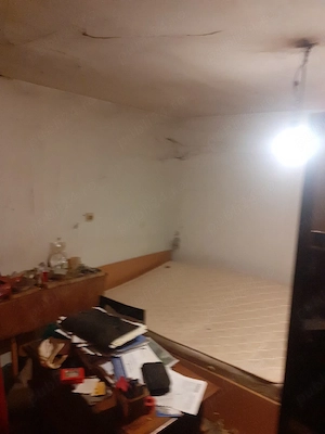 vând casa la curte Rahova MUNȚII CARPAȚI  - imagine 3
