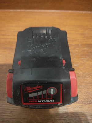 Acumulator Milwaukee M18 B5 Nou Original   Baterie 18V 5.0 Ah RedLithium