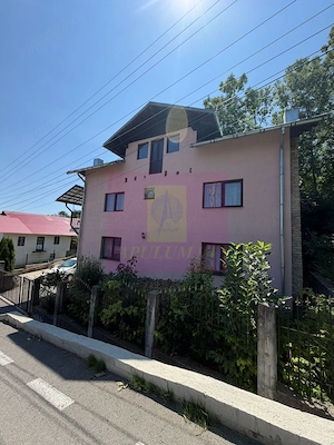 Casa de vanzare cu 4 camere in Comarnic - imagine 2