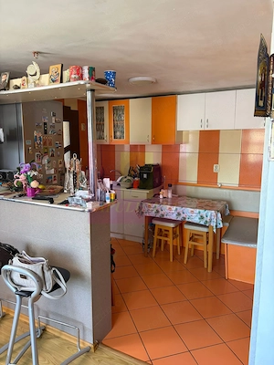 Casa de vanzare cu 4 camere in Comarnic - imagine 8