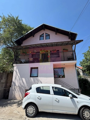 Casa de vanzare cu 4 camere in Comarnic - imagine 5
