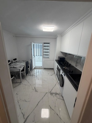 Proprietar închiriez apartament 2 camere decomandat - imagine 2