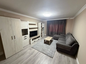 Proprietar închiriez apartament 2 camere decomandat - imagine 1