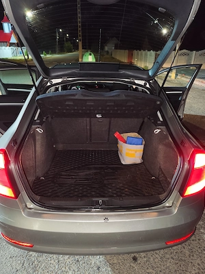 Vând Skoda Octavia 1.6 tdi FACELIFT - imagine 9