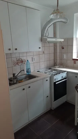 garsoniera barajul bicaz-metrou 5 minute costin georgian - imagine 7