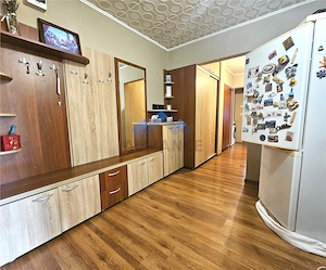 Liber, apartament cu 3 camere, bine intretinut - imagine 3