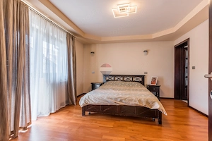 Casa spatioasa - 345 m.p U - 1371 mp T mun. Vaslui - 0% COMISION - imagine 10
