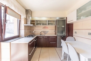 Casa spatioasa - 345 m.p U - 1371 mp T mun. Vaslui - 0% COMISION - imagine 14