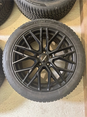 Jante Carmani  5x112, et39, 245 45 18 Hankook Iarna