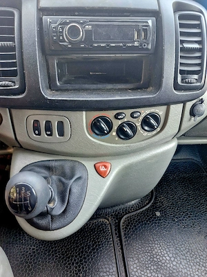 renault trafic  - imagine 2