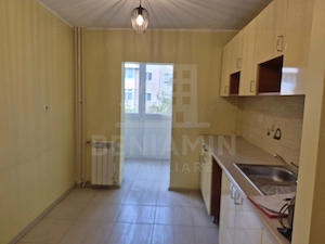 2Decomandate-Etaj 2-Renovat-52mp-Teava De Gaze-Brazda Lui Novac - imagine 3