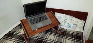 Masuta Laptop inclinata, pt pat