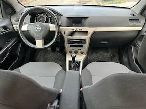 Opel Astra 1.6 Benzina 116 Cp an 2009  Sedan - imagine 8