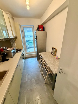 Proprietar inchiriez apartament 2camere, decomandat,  etajul 1 din 4 nivele, complex Atria  - imagine 4