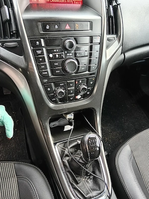 Opel Astra, J, SportTuhre - imagine 2