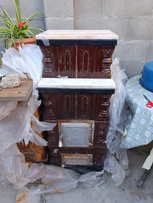 Vând 2 Sobe de teracotă pe picioare 