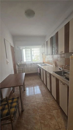 Apartament 2 decomandat, etaj 3, CT, - Ultracentral - imagine 5