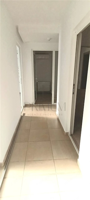 Spatiu comercial renovat cu 2 vitrine mari 11 ml, pe colt - Complexul Studentesc - imagine 4