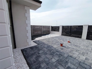 Duplex pe parter - zona linistita - personalizare interioara - imagine 2