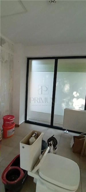 Spatiu comercial renovat cu 2 vitrine mari 11 ml, pe colt - Complexul Studentesc - imagine 2