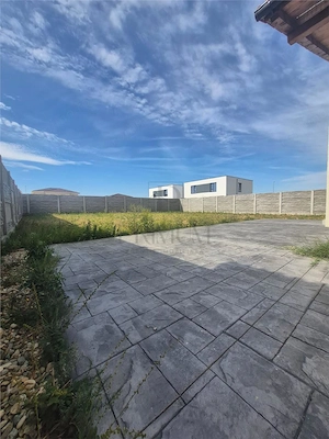 CASA INDIVIDUALA - SUPERBA - APROAPE DE CENTURA - imagine 5