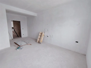 Duplex pe parter - zona linistita - personalizare interioara - imagine 3