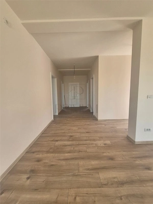 CASA INDIVIDUALA - SUPERBA - APROAPE DE CENTURA - imagine 19