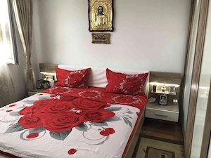 Apartament cu 3 camere,strada Tudor Vladimirescu,bloc L3 Et 4 ap 18, apartamentul are 60 m pătrați.
