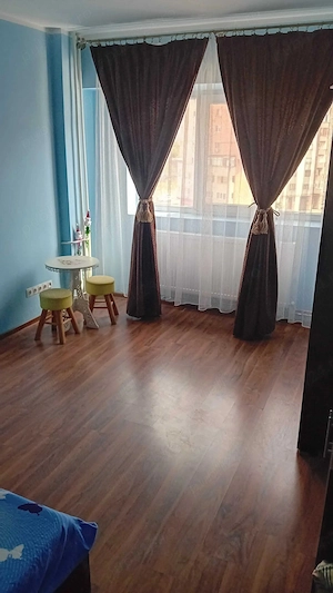 Proprietar, ofer spre inchiriere apartament cu 2 camere cu centrala proprie - imagine 3