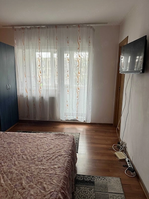 Apartament cu 1 camera, et 3, zona Lipovei - imagine 3