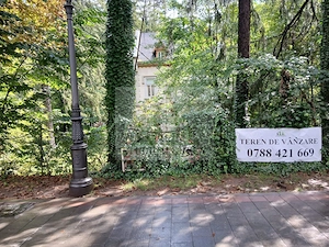 Propietate de vanzare- 3,313 mp Sinaia central!  Teren si apartament!