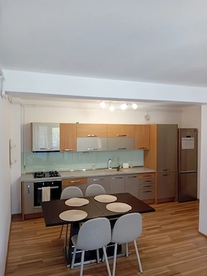 Inchiriez apartament decomandat cu 3 camere! - imagine 3
