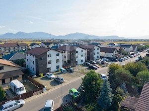 Sânpetru-Apartament cu 3 camere+terasa 20 mp - imagine 2