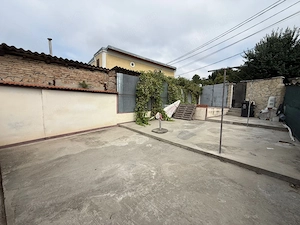  ZONA CENTRALA- CASA 4 CAMERE , SUPRAFATA TOTALA 100 MP , TEREN 240 MP