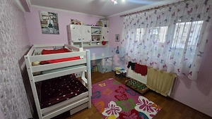 Apartament cu 3 camere, doar 5 apartamente in Bloc - imagine 6